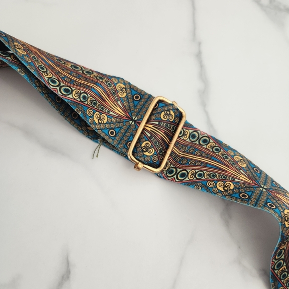 Unisex Creamy White Pu Leather Tote Bag with Patterned Boho Strap - Picture 5 of 14